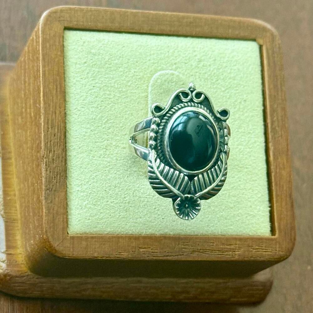 Unique Oval Black Onyx Solitaire 925 Sterling Silver Ring Natural Simple Sz 6 - Picture 2 of 6